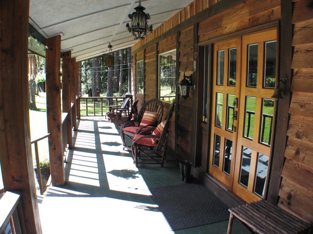 Cedar Song B&B Parksville Exterior photo
