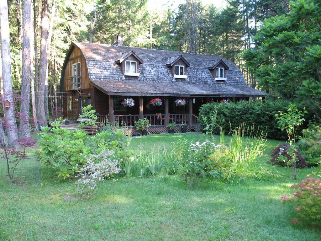 Cedar Song B&B Parksville Exterior photo
