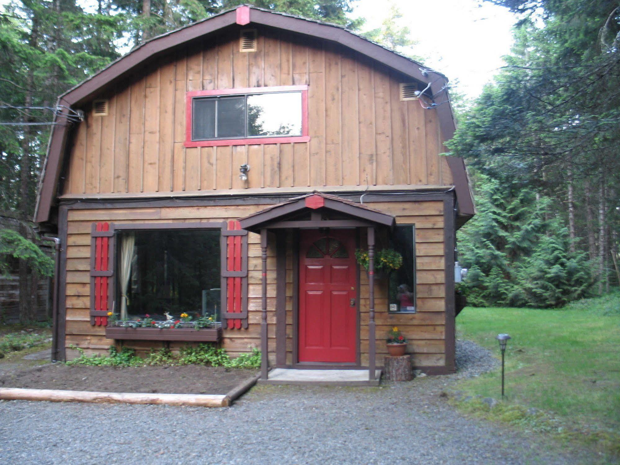 Cedar Song B&B Parksville Exterior photo
